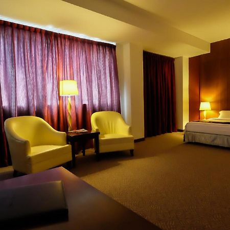 Times Hotel Brunei Бандар Сери Бегаван Стая снимка