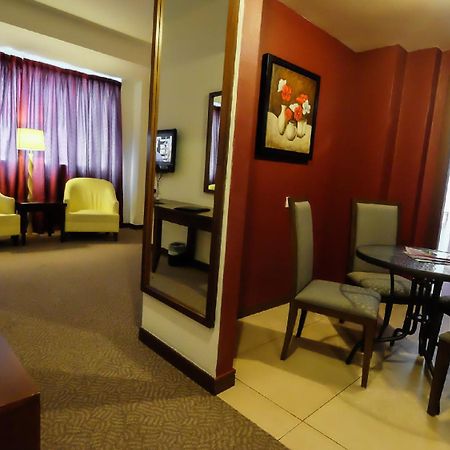 Times Hotel Brunei Бандар Сери Бегаван Стая снимка
