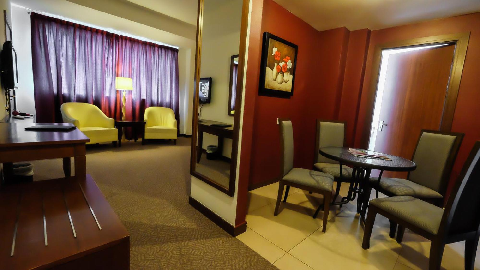 Times Hotel Brunei Бандар Сери Бегаван Стая снимка